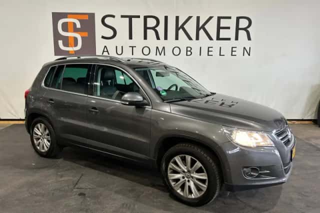 Volkswagen Tiguan (2011) thumbnail 5