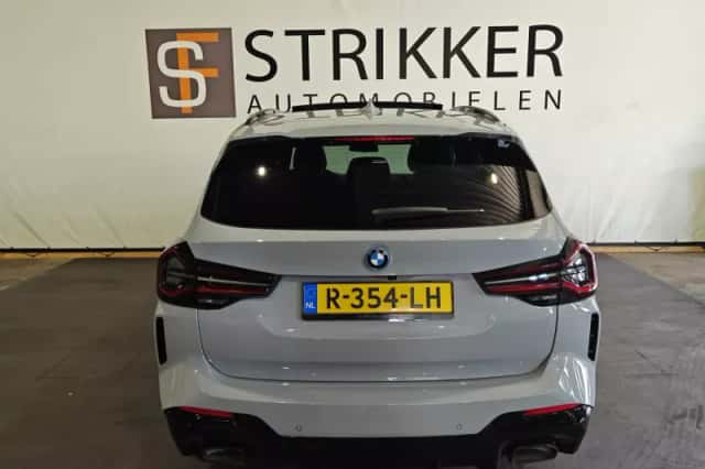 BMW X3 (2022) thumbnail 3