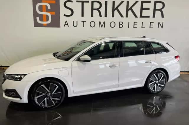 Škoda Octavia (2021) thumbnail 1