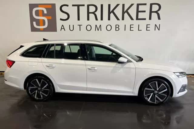 Škoda Octavia (2021) thumbnail 6