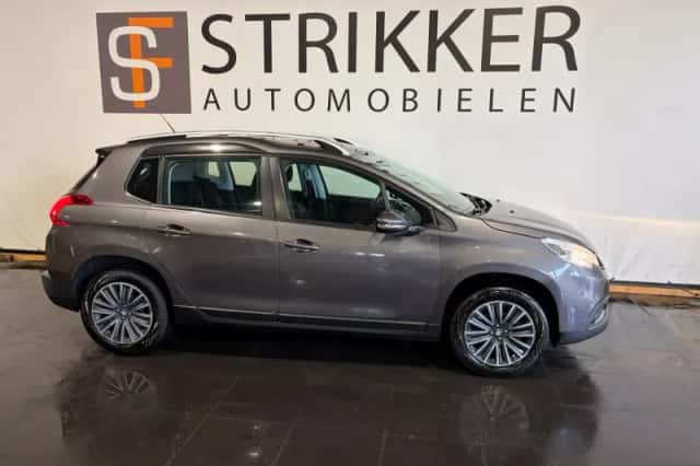 Peugeot 2008 (2016) thumbnail 2