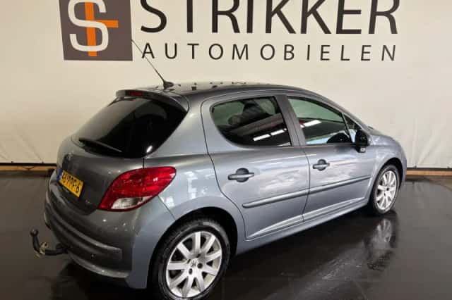 Peugeot 207 (2011) thumbnail 4