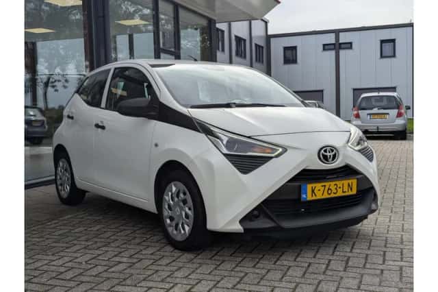 Toyota Aygo (2020) thumbnail 5