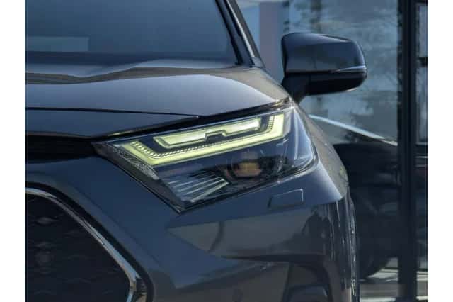 Toyota RAV4 (2024) thumbnail 6