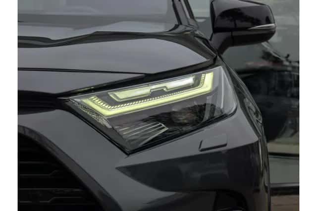 Toyota RAV4 (2022) thumbnail 6