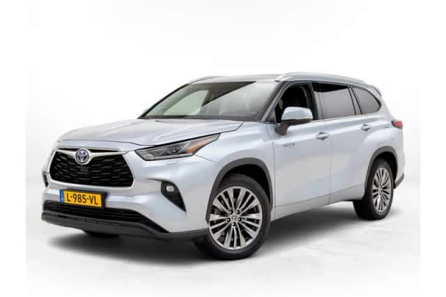 Toyota Highlander (2021) thumbnail 1
