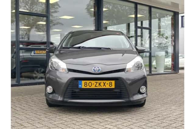 Toyota Yaris (2013) thumbnail 6
