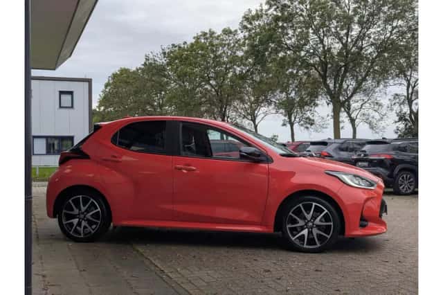 Toyota Yaris (2022) thumbnail 4
