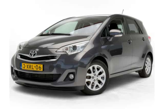 Toyota Verso S (2014) thumbnail 1