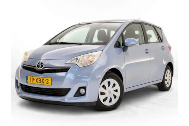 Toyota Verso S (2012) thumbnail 1