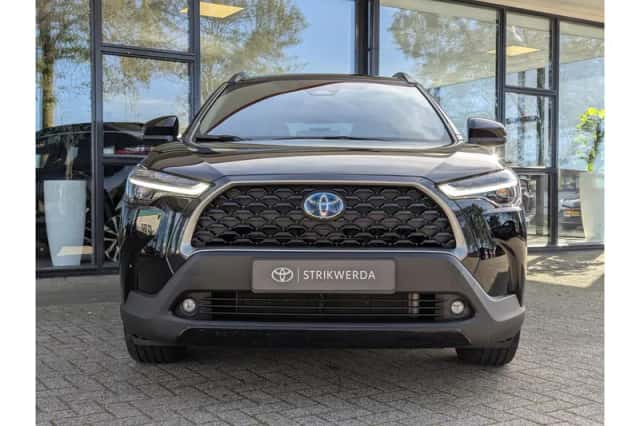 Toyota Corolla Cross (2023) thumbnail 5