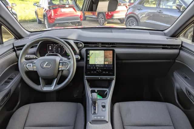 Lexus LBX (2026) thumbnail 3
