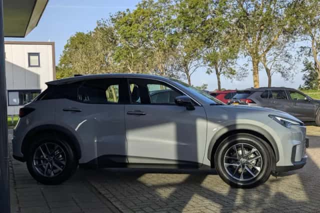 Lexus LBX (2026) thumbnail 4