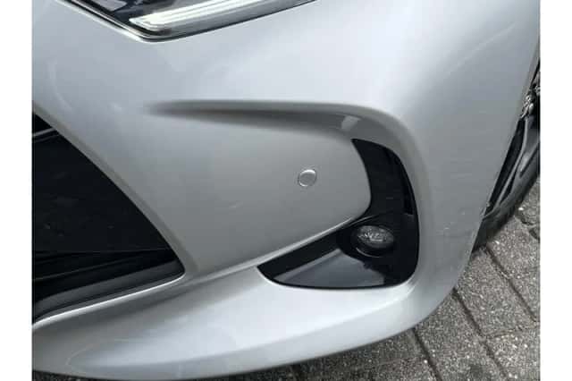 Toyota Yaris (2025) thumbnail 4