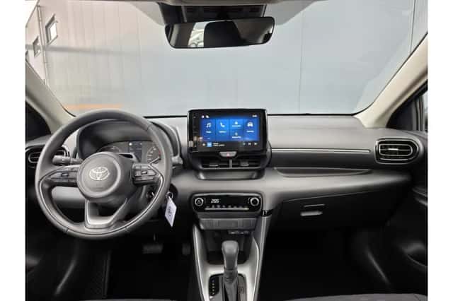 Toyota Yaris (2026) thumbnail 3