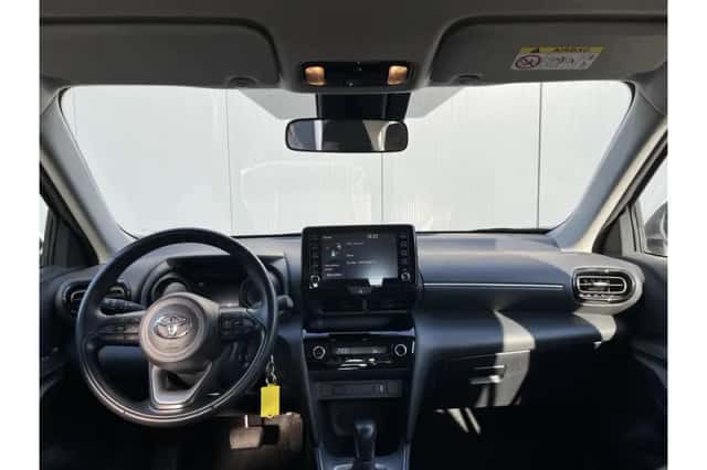 Toyota Yaris Cross (2022) thumbnail 2