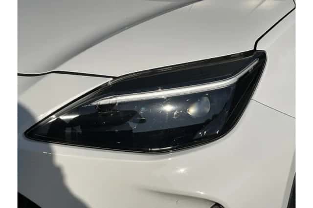 Toyota Yaris Cross (2022) thumbnail 4