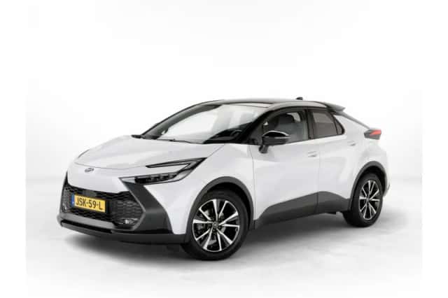 Toyota C-HR (2025) thumbnail 1