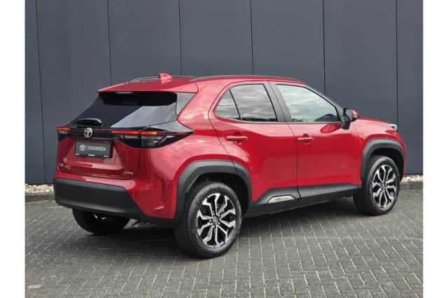 Toyota Yaris Cross (2024) thumbnail 3