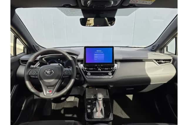 Toyota Corolla Cross (2026) thumbnail 2