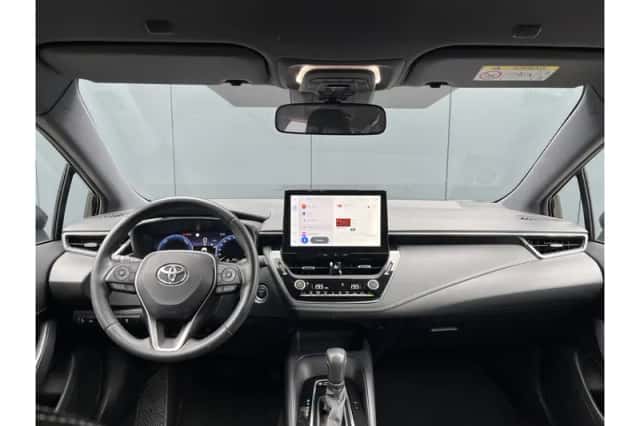 Toyota Corolla (2023) thumbnail 2