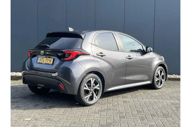 Toyota Yaris (2025) thumbnail 3
