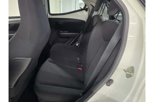 Toyota Aygo (2021) thumbnail 6