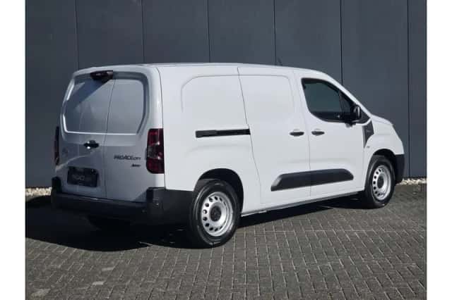 Toyota ProAce City (2026) thumbnail 3