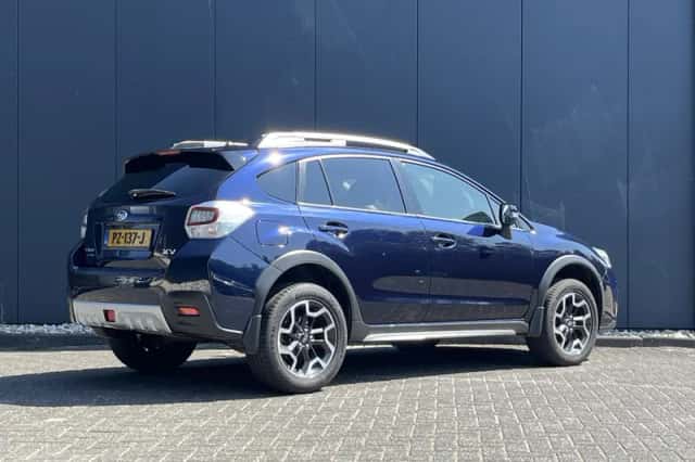 Subaru XV (2017) thumbnail 3