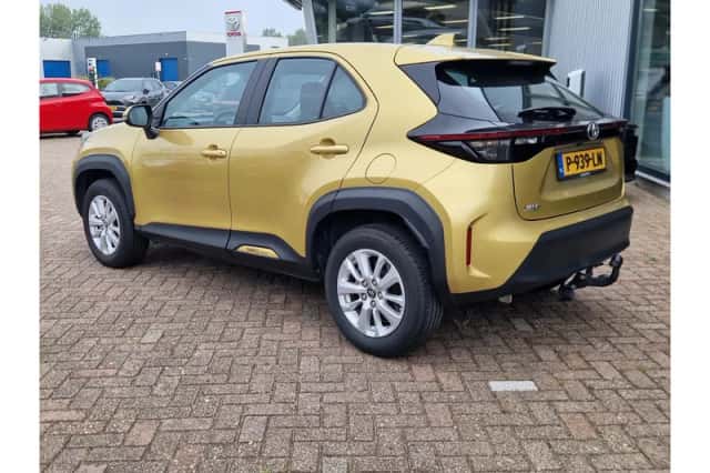 Toyota Yaris Cross (2022) thumbnail 2