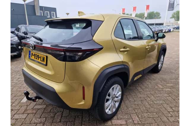 Toyota Yaris Cross (2022) thumbnail 3