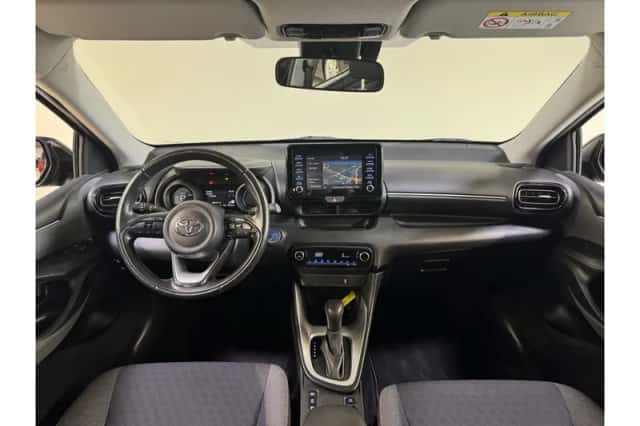 Toyota Yaris (2020) thumbnail 2