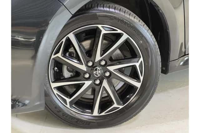 Toyota Yaris (2020) thumbnail 5