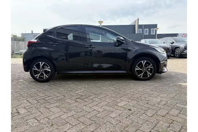 Toyota Yaris (2025) thumbnail 5