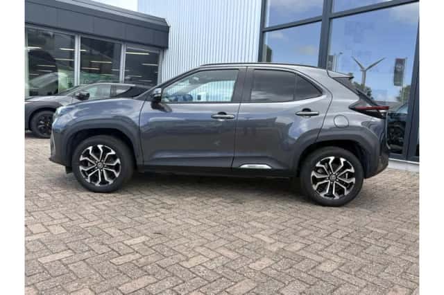 Toyota Yaris Cross (2025) thumbnail 3