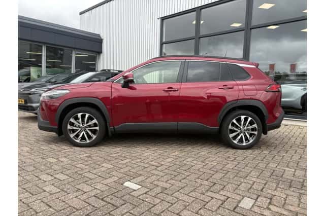 Toyota Corolla Cross (2025) thumbnail 3