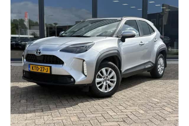 Toyota Yaris Cross (2023) thumbnail 2