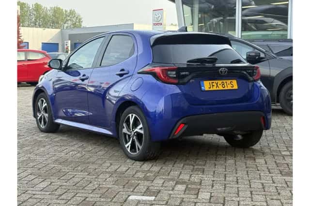 Toyota Yaris (2025) thumbnail 4