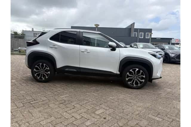 Toyota Yaris Cross (2025) thumbnail 5