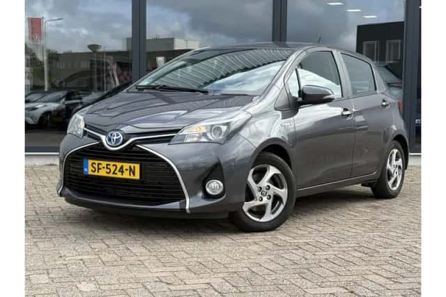 Toyota Yaris (2017) thumbnail 1