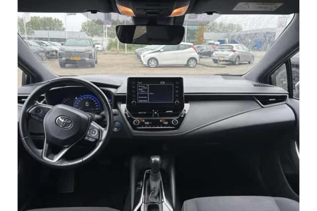 Toyota Corolla (2020) thumbnail 2