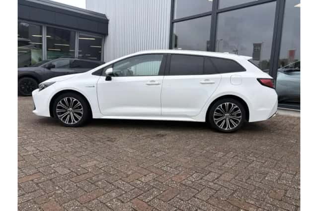 Toyota Corolla (2020) thumbnail 3