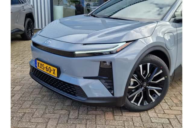 Toyota C-HR+ (2026) thumbnail 2