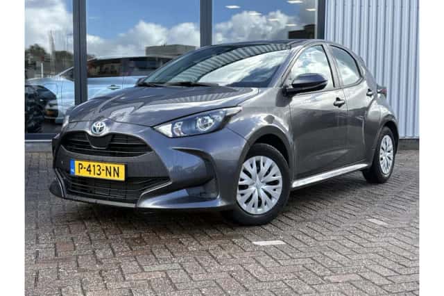Toyota Yaris (2022) thumbnail 1