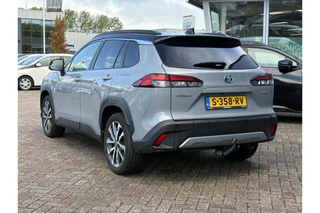 Toyota Corolla Cross (2023) thumbnail 3