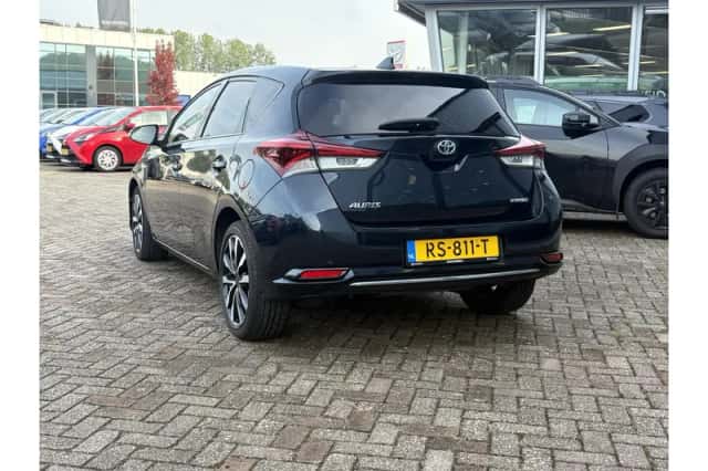 Toyota Auris (2018) thumbnail 4