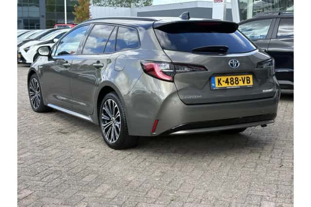 Toyota Corolla (2021) thumbnail 4