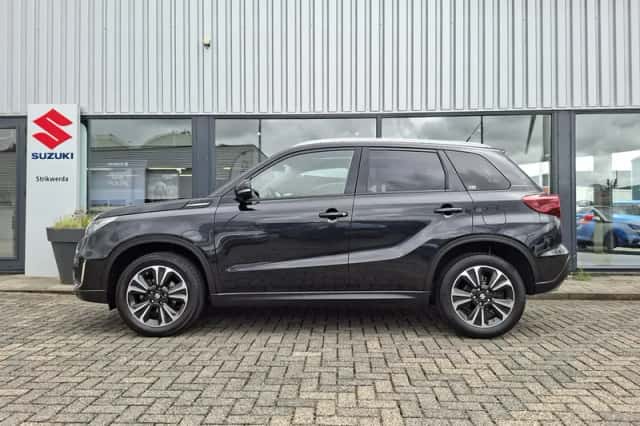 Suzuki Vitara (2021) thumbnail 3