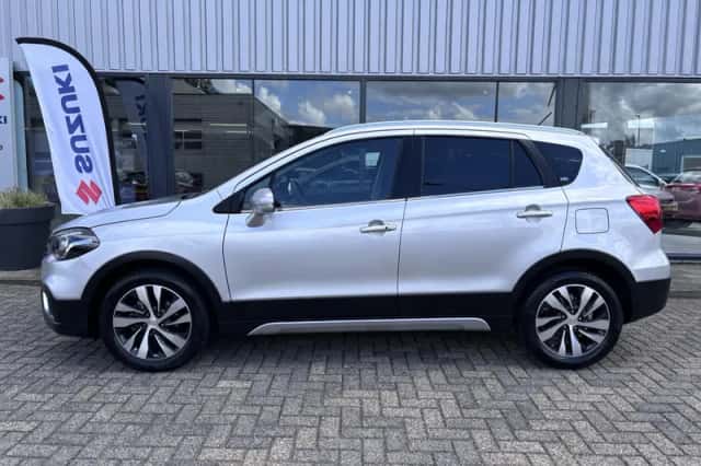 Suzuki S-Cross (2018) thumbnail 3