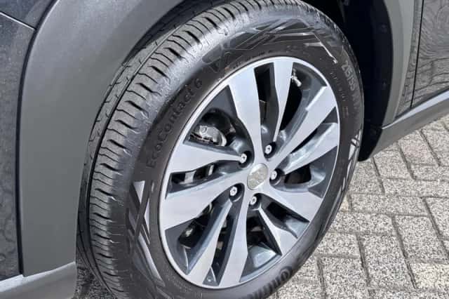 Suzuki S-Cross (2025) thumbnail 5